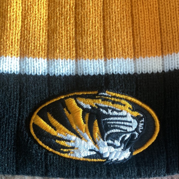 NWOT Missouri Tigers Beanie - Picture 4 of 5